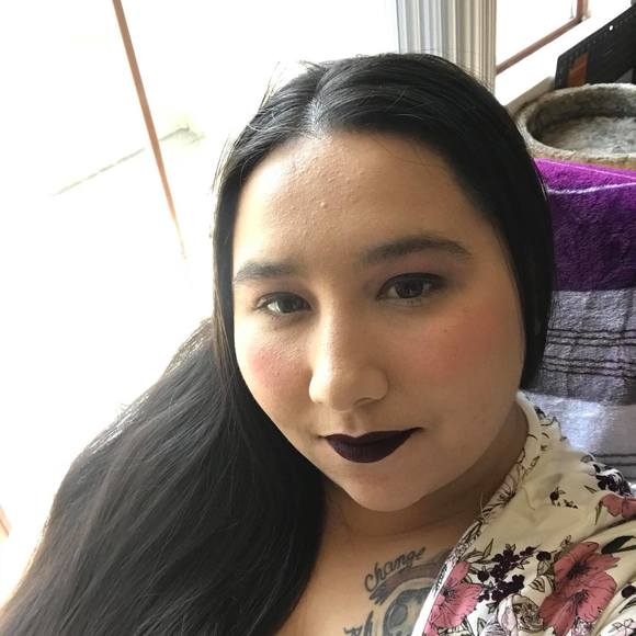 Meet your Posher, Amanda - Picture 1 of 1